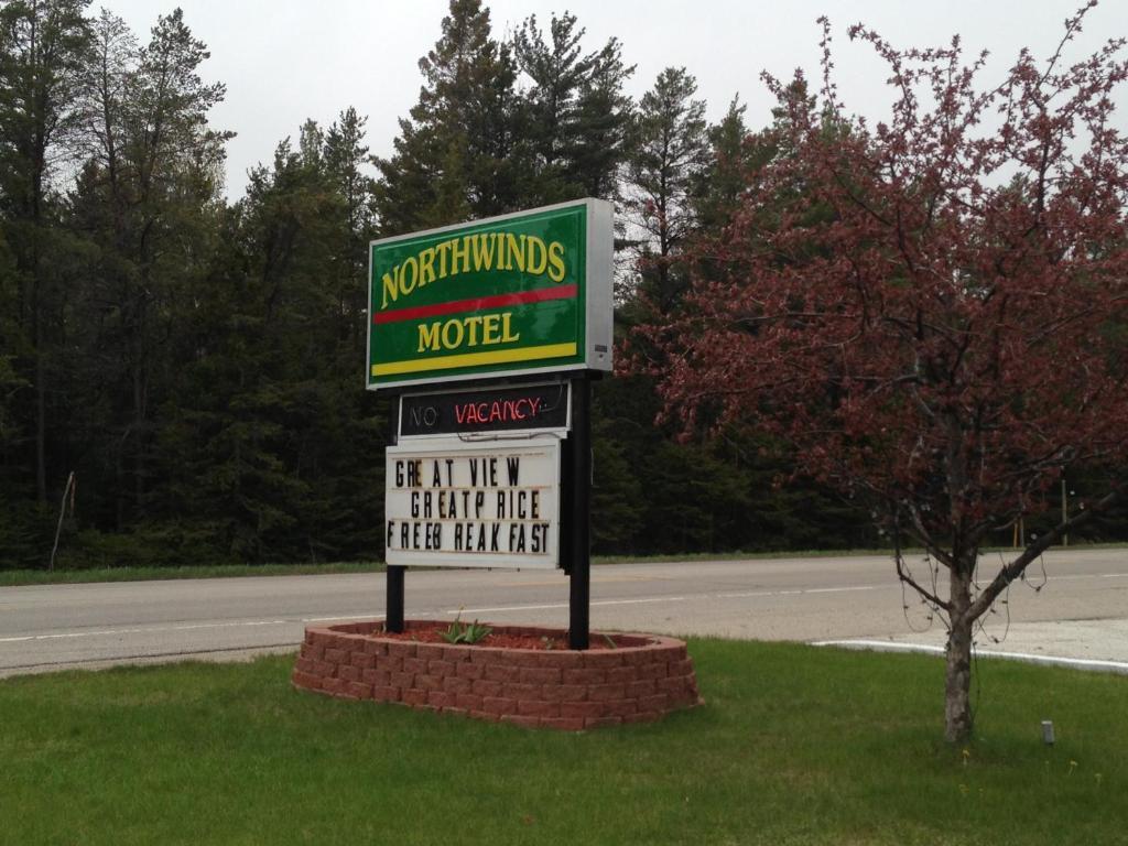 North Winds Motel Mackinaw City Exterior foto